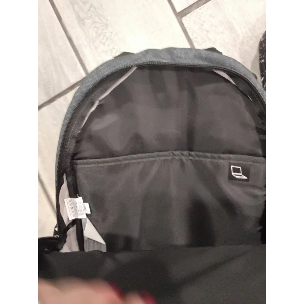 Reebok Backpack and Insulated Lunch Box Set‎ Gray Splatter Print Laptop Sleeve
